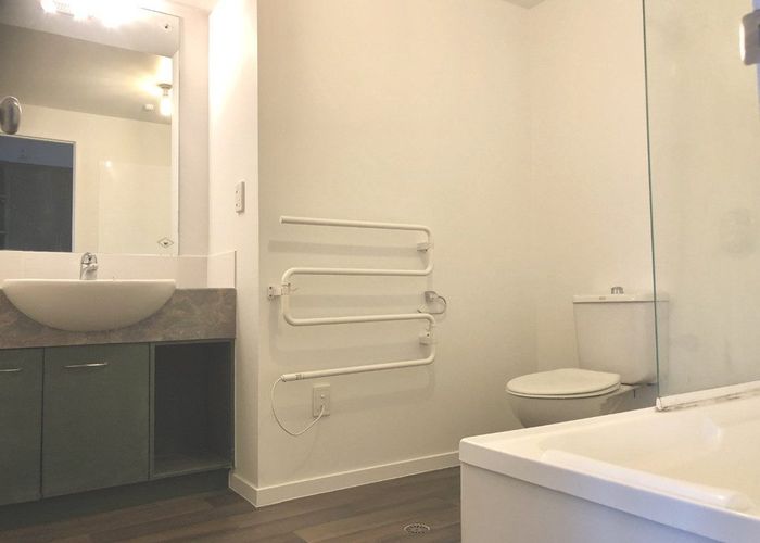  at 27/68 Mountain Road, Mount Wellington, Auckland City, Auckland