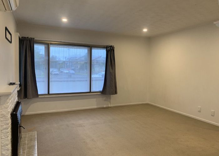  at 38 Smythe Road, Henderson, Auckland