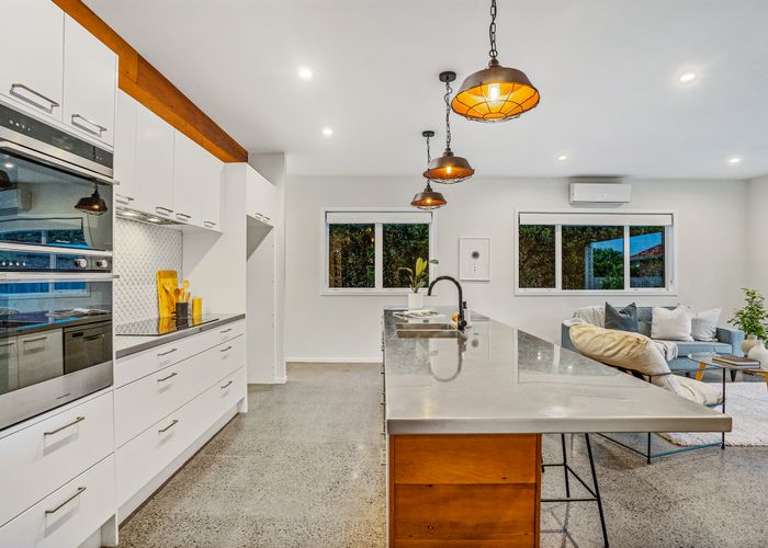  at 17A Crawford Avenue, Mangere Bridge, Auckland