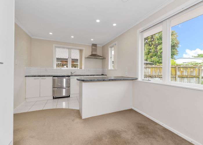  at 5 Meredith Street, Blockhouse Bay, Auckland City, Auckland