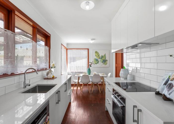  at 39 Canal Road, Avondale, Auckland City, Auckland