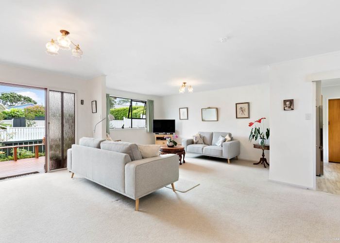  at 1/9 Opua Street, Belmont, Auckland