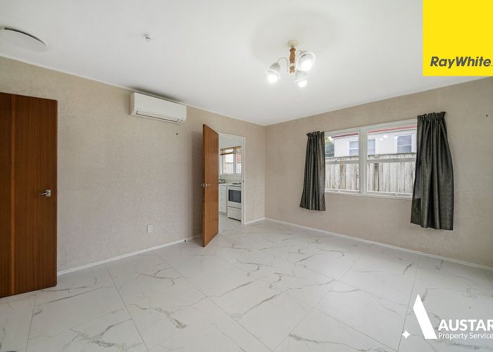  at 2/9 Duke Street, Mount Roskill, Auckland City, Auckland