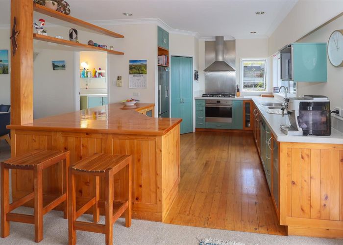  at 180 Kawaha Point Road, Kawaha Point, Rotorua, Bay Of Plenty