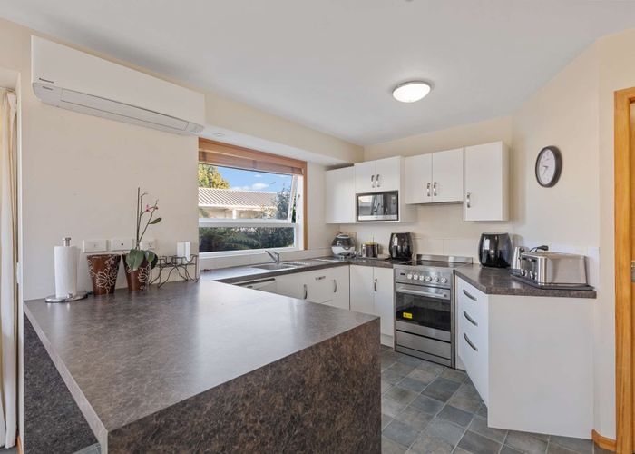  at 51 Great South Road, Manurewa, Auckland