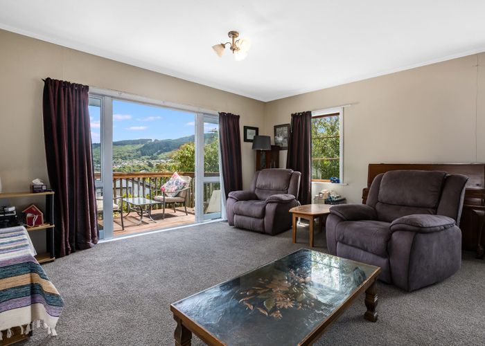  at 16 Raroa Terrace, Tawa, Wellington