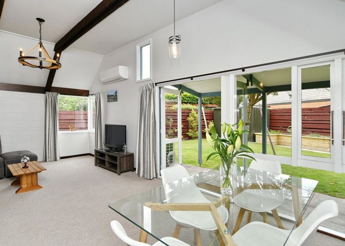  at 4 Egmont Place, Bishopdale, Christchurch City, Canterbury