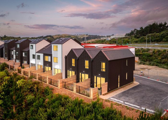 at 84 Ara Paiwhenua, Tawa, Wellington, Wellington