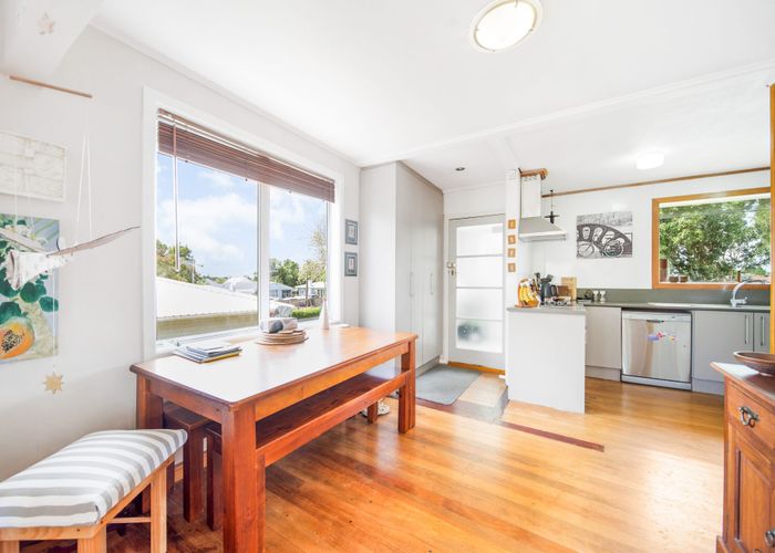  at 3 Koru Street, Mangere Bridge, Auckland