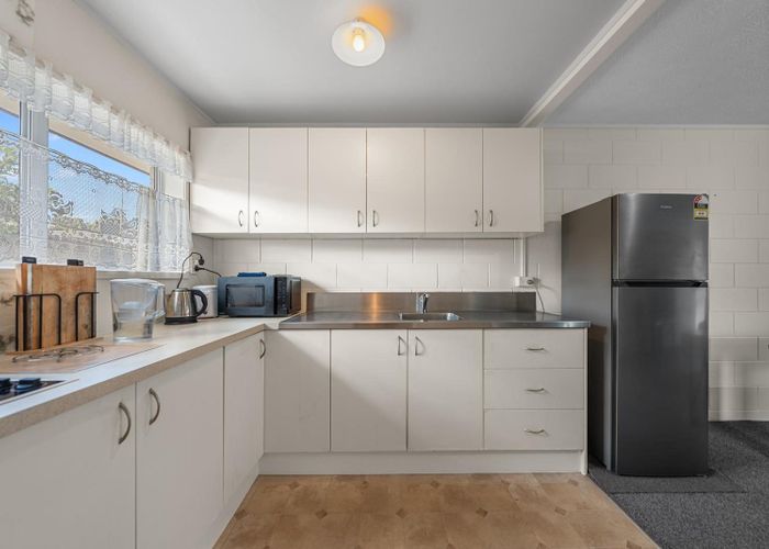  at 407 West Coast Road, Glen Eden, Waitakere City, Auckland