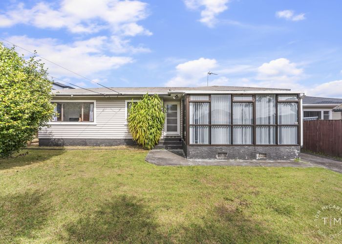  at 4 Mckean Avenue, Manurewa, Manukau City, Auckland