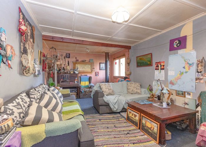  at 37 Creek Road, Mangamahu