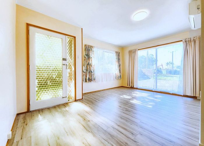  at 2 Riverlea Avenue, Pakuranga, Manukau City, Auckland