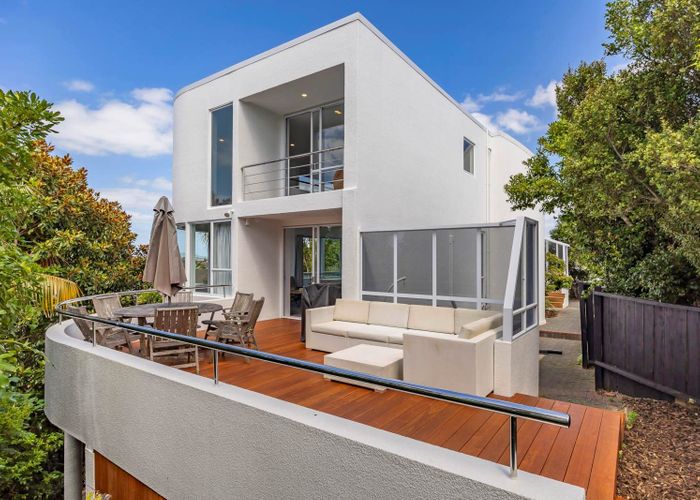  at 2/36 King Richard Place, Browns Bay, North Shore City, Auckland