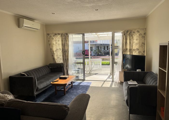  at 1/64 Haycock Ave, Mount Roskill, Auckland City, Auckland