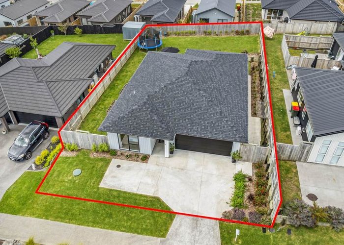  at 15 Minerva Avenue, Helensville, Helensville