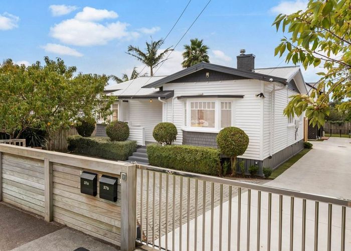  at 37 Wairau Avenue, Avondale, Auckland