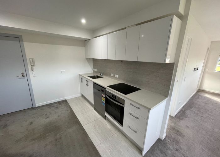 at 214/8 Gray Avenue, Mangere East, Auckland