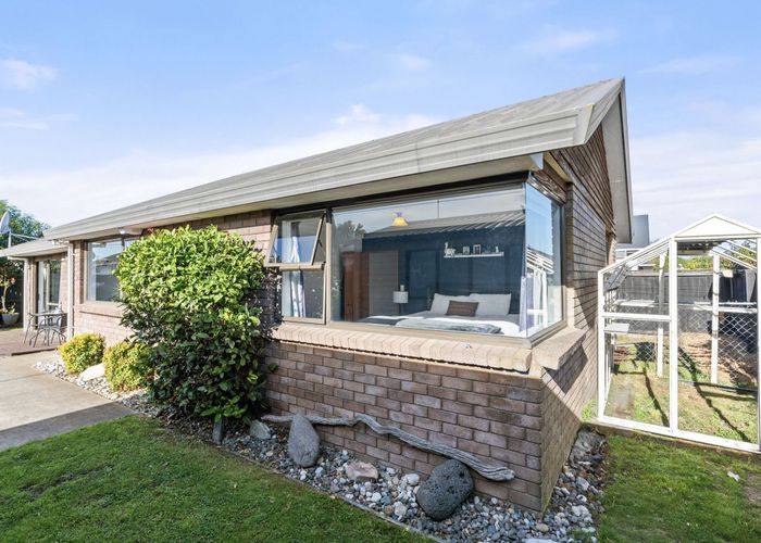  at 2/26 Neill Street, Hornby, Christchurch City, Canterbury