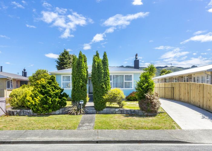  at 61 Oregon Drive, Maoribank, Upper Hutt