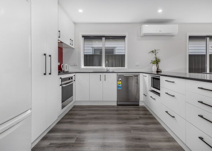  at 44 Karearea Avenue, Kenepuru, Porirua, Wellington