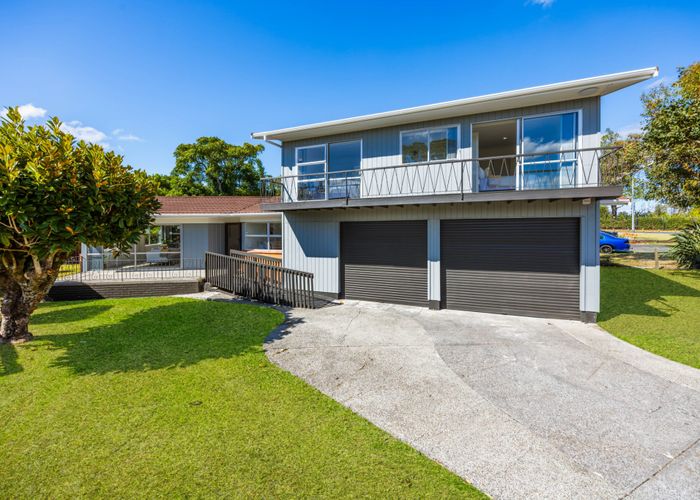  at 3 Halcyon Place, Papatoetoe, Auckland