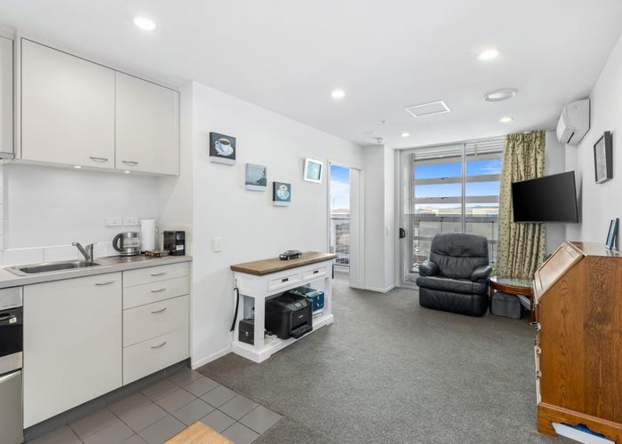  at 606/17 Amersham Way, Manukau, Manukau City, Auckland
