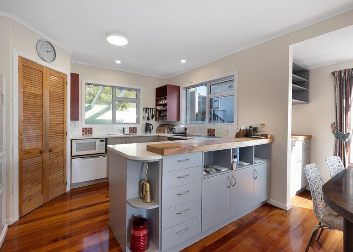  at 16 Bristol Street, Island Bay, Wellington, Wellington