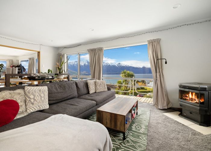  at 32 Avalon Crescent, Fernhill, Queenstown-Lakes, Otago