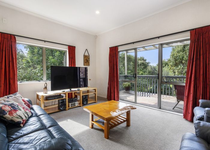  at 17 Woodridge Avenue, Browns Bay, North Shore City, Auckland