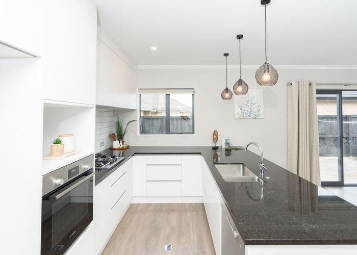  at 9/15 Onukutara Place, Huntington, Hamilton