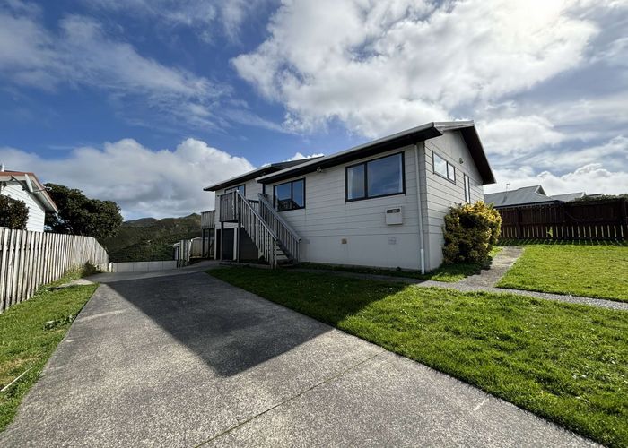  at 87 Frobisher Street, Island Bay, Wellington