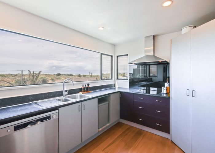  at 20 Marine Parade, North New Brighton, Christchurch City, Canterbury