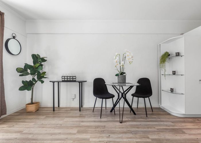  at 4/111 Patteson Avenue, Mission Bay, Auckland