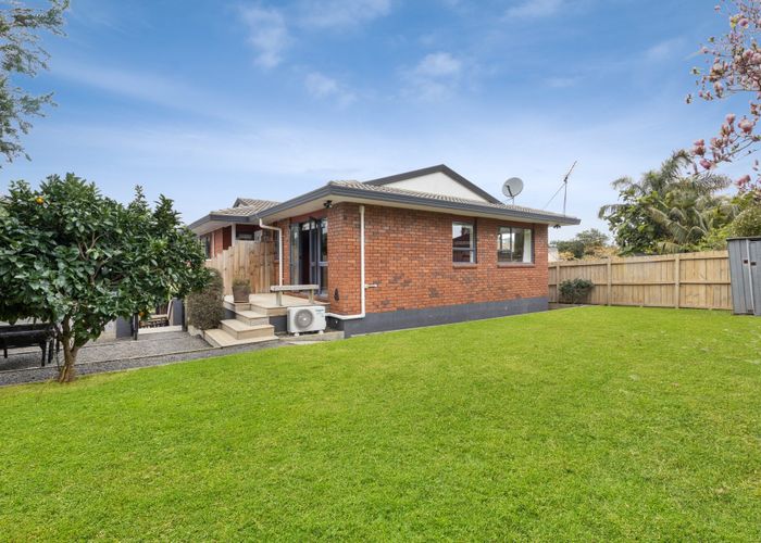  at 6 Gleneagles Grove, Wattle Downs, Manukau City, Auckland