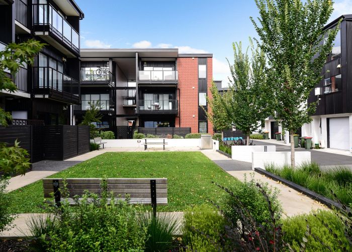  at 209/182 London Street, Hamilton Central, Hamilton