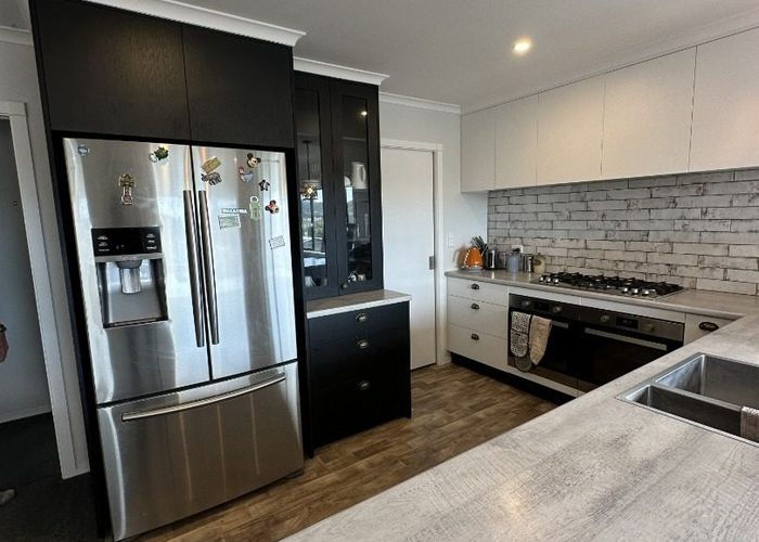  at 2a Leadline Place, Whitby, Porirua, Wellington