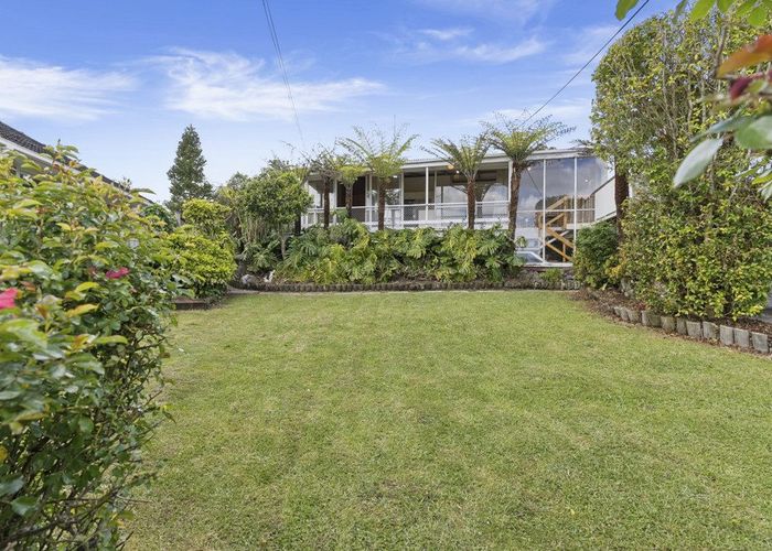  at 29 Highland Avenue, Titirangi, Waitakere City, Auckland