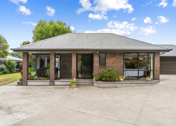  at 2/90 Woodham Road, Linwood, Christchurch