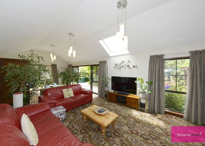  at 452 Avonhead Road, Avonhead, Christchurch