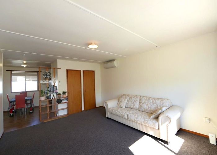  at 2/1012 Plunket Street, Saint Leonards, Hastings, Hawke's Bay