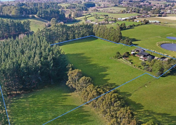  at 98 Whiterocks Road, Deborah, Oamaru