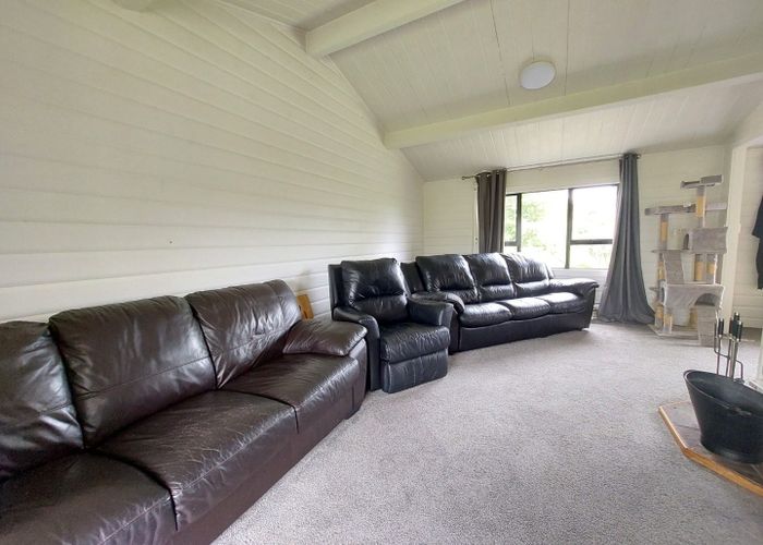  at 609 Horseshoe Bush Road, Albany