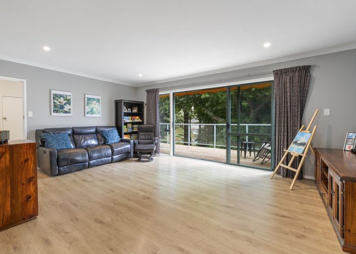  at 64B Uxbridge Road, Mellons Bay, Auckland