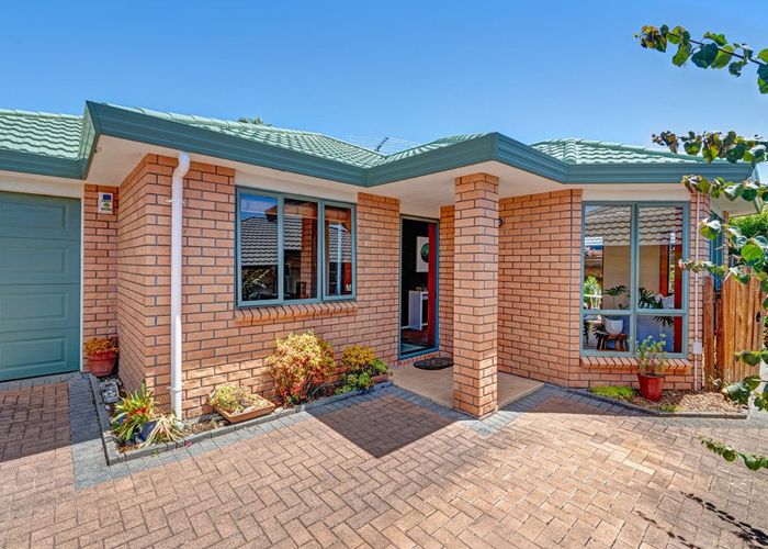  at 20 Red Hibiscus Road, Stanmore Bay, Whangaparaoa