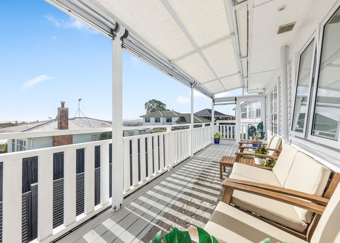  at 4233 Great North Road, Glendene, Waitakere City, Auckland