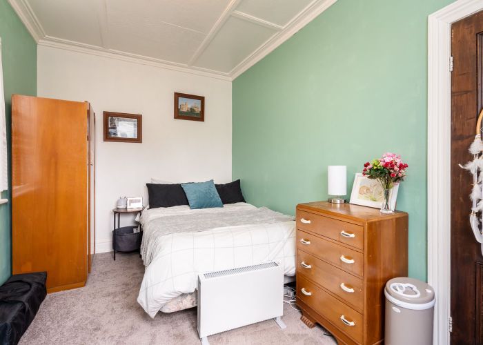  at 10 Nelson Street, Forbury, Dunedin