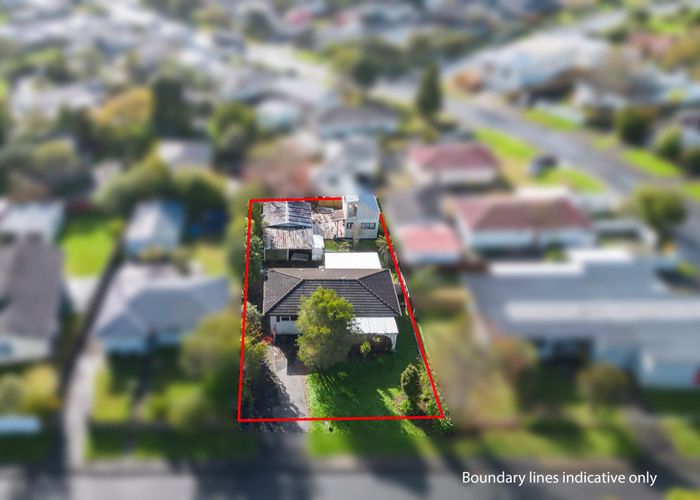  at 3 Pendlebury Street, Green Bay, Auckland