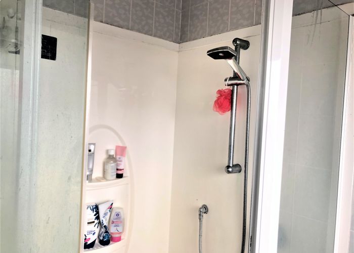  at 2/284 Richardson Road, Mount Roskill, Auckland