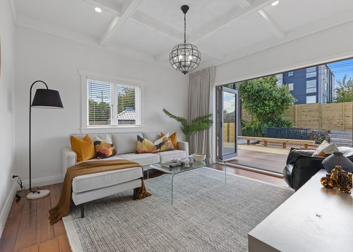  at 1/9 Kenderdine Road, Papatoetoe, Manukau City, Auckland